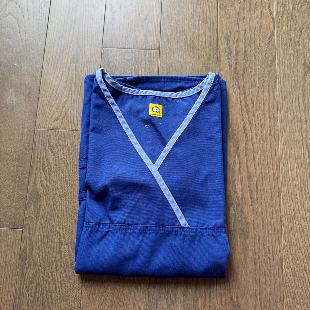 BLUE WONDERWINK SCRUBS SHIRT